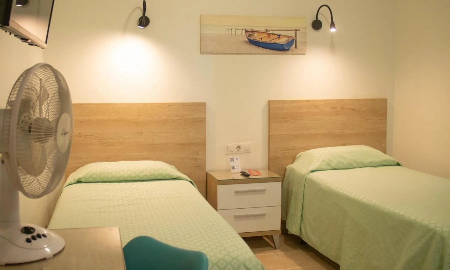 פוארטו דל כרמן Hostal Magec בית הארחה