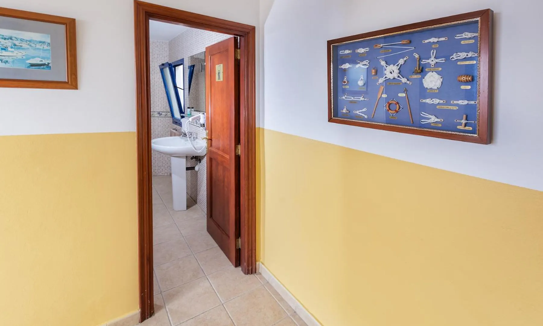Hostal Magec Puerto del Carmen  2*, Puerto del Carmen (Lanzarote)